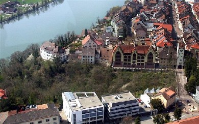 Luftbild mit Rheinblick